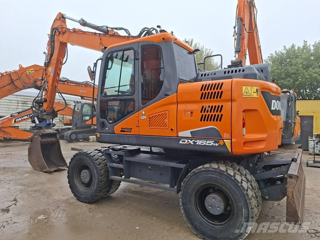 Doosan DX 165 W-5 Колесни екскаватори