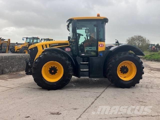 JCB (21007788) FT 4220 Трактори