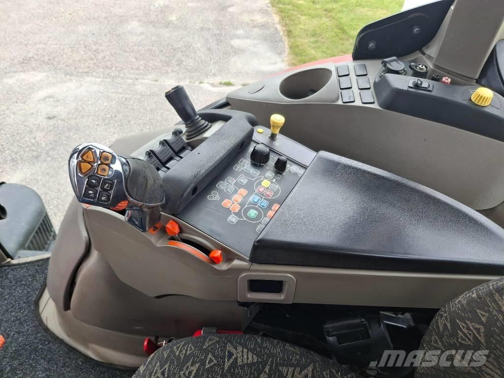 Case IH 215 cvx Трактори