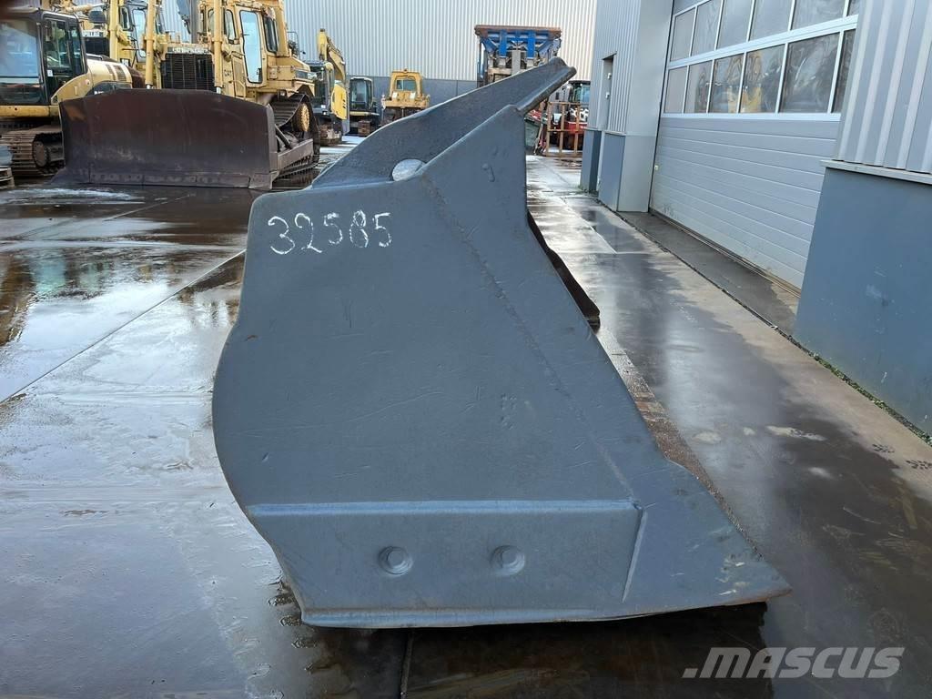 CAT Bucket 950 Кофи