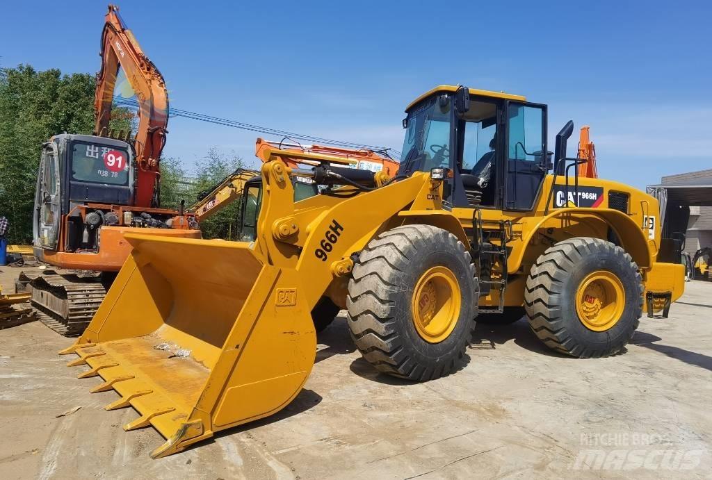 CAT 966h Колесни товарачи