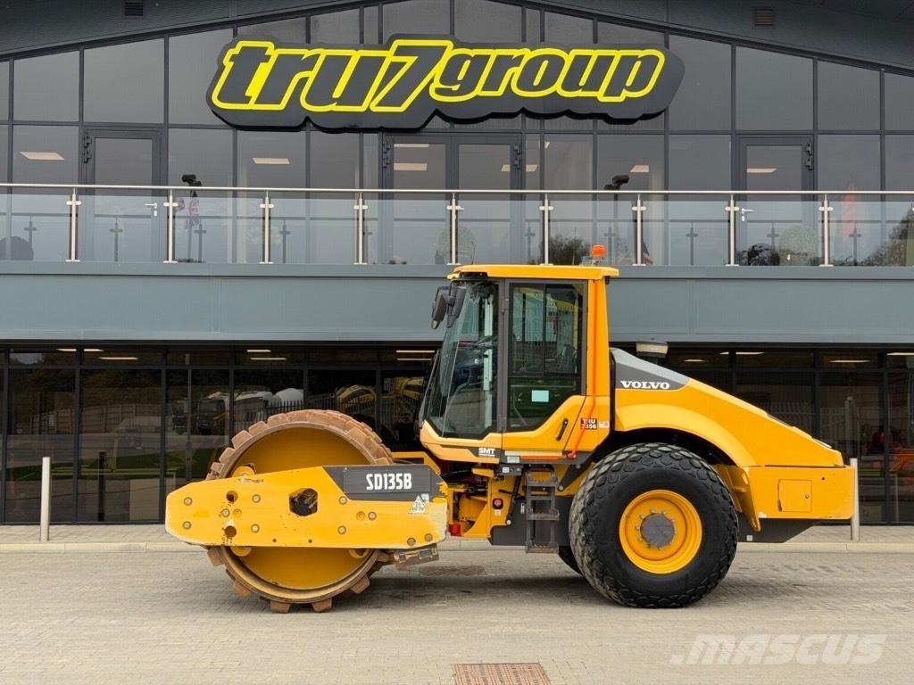 Volvo SD 135 B Еднобарабанни ролки
