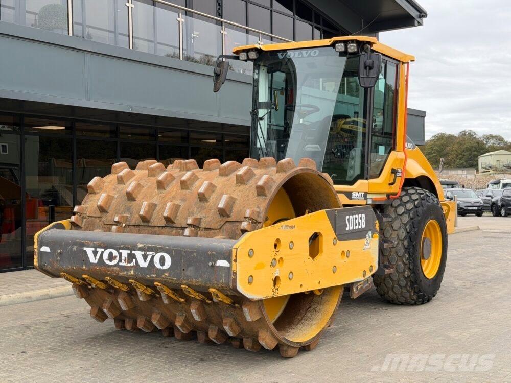 Volvo SD 135 B Еднобарабанни ролки
