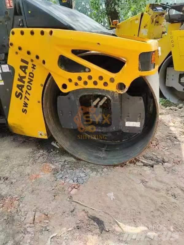 Sakai SW 770 ND Двойни барабанни ролки
