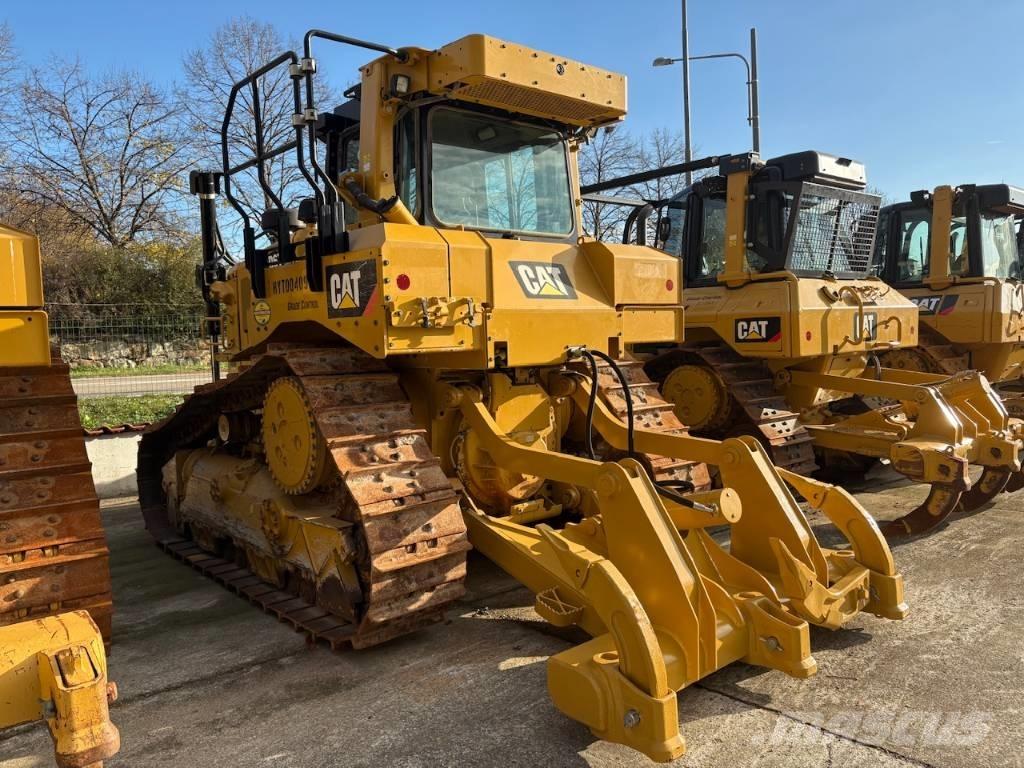 CAT D 6 T XLVP Верижни булдозери
