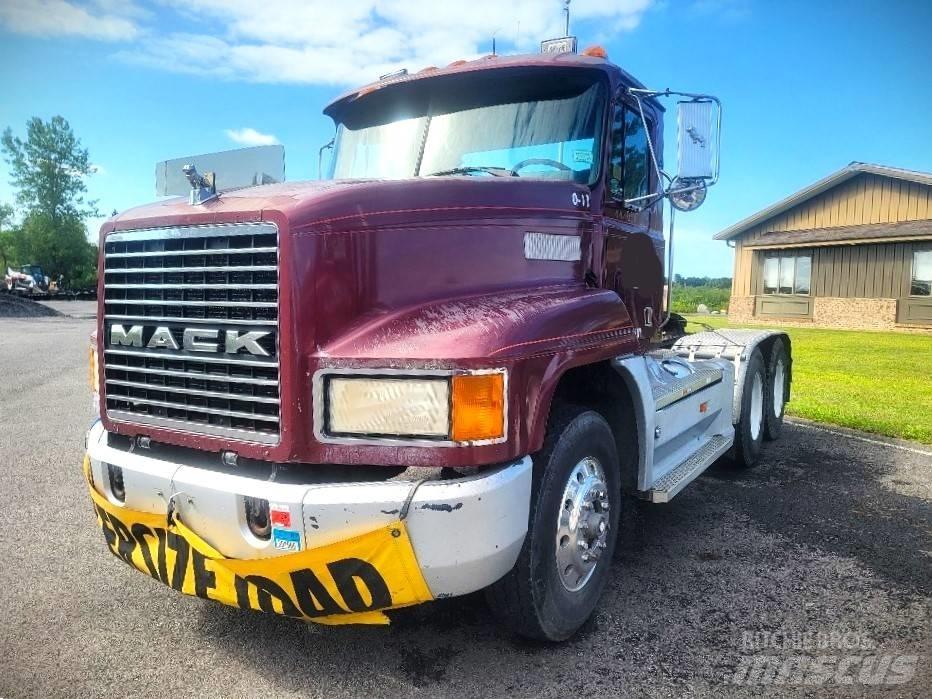 Mack CH 613 Влекачи