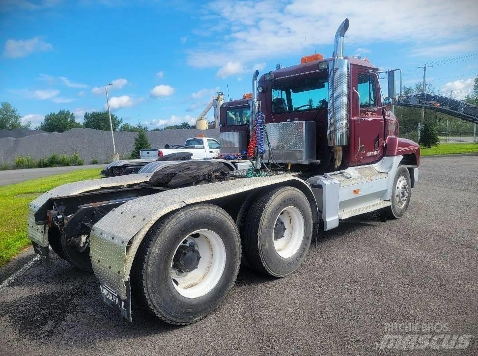 Mack CH 613 Влекачи