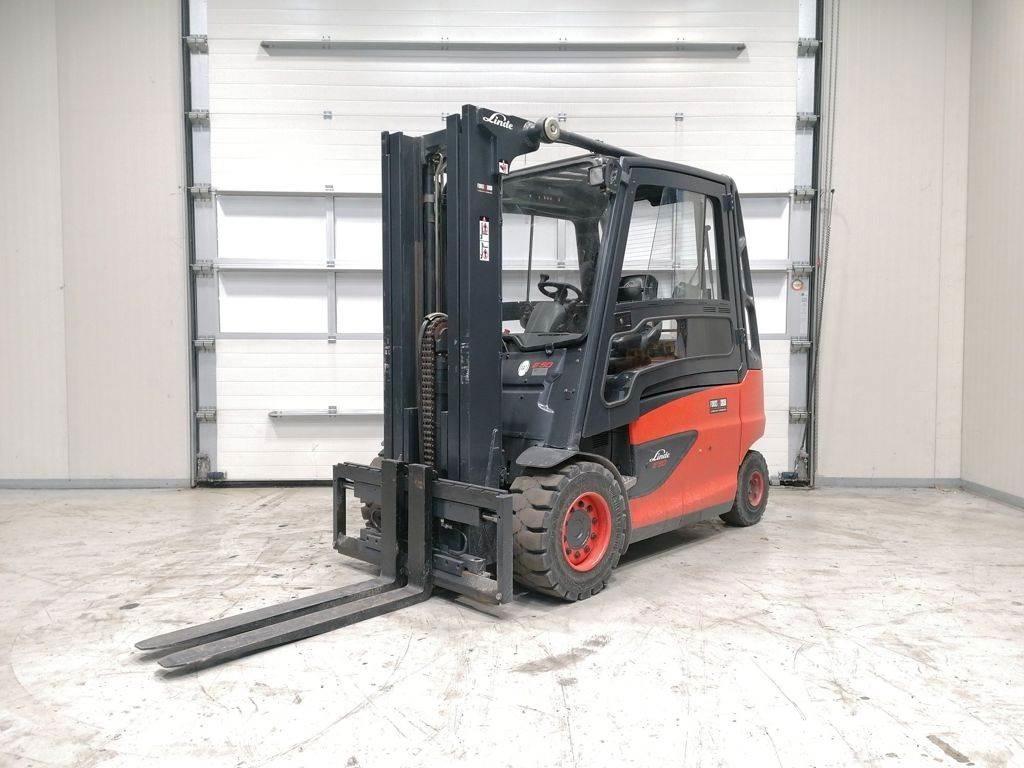 Linde E50HL-01 Електрически вилични кари-повдигачи
