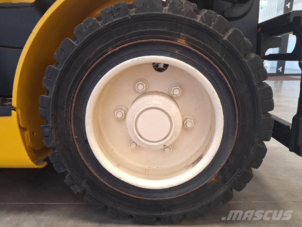 Yale GLP 25 VX Камиони с АГУ