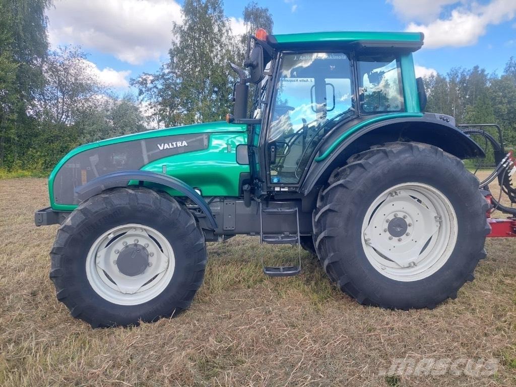 Valtra T 171 H Трактори
