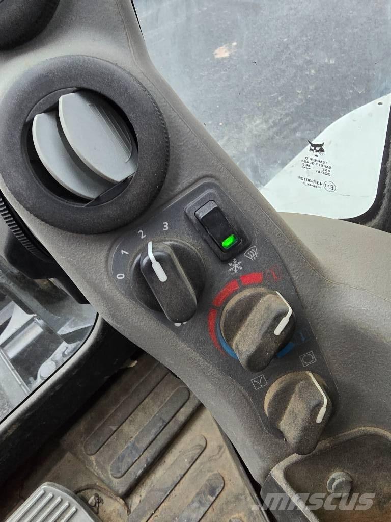 Bobcat E55 Мини екскаватори < 7 т