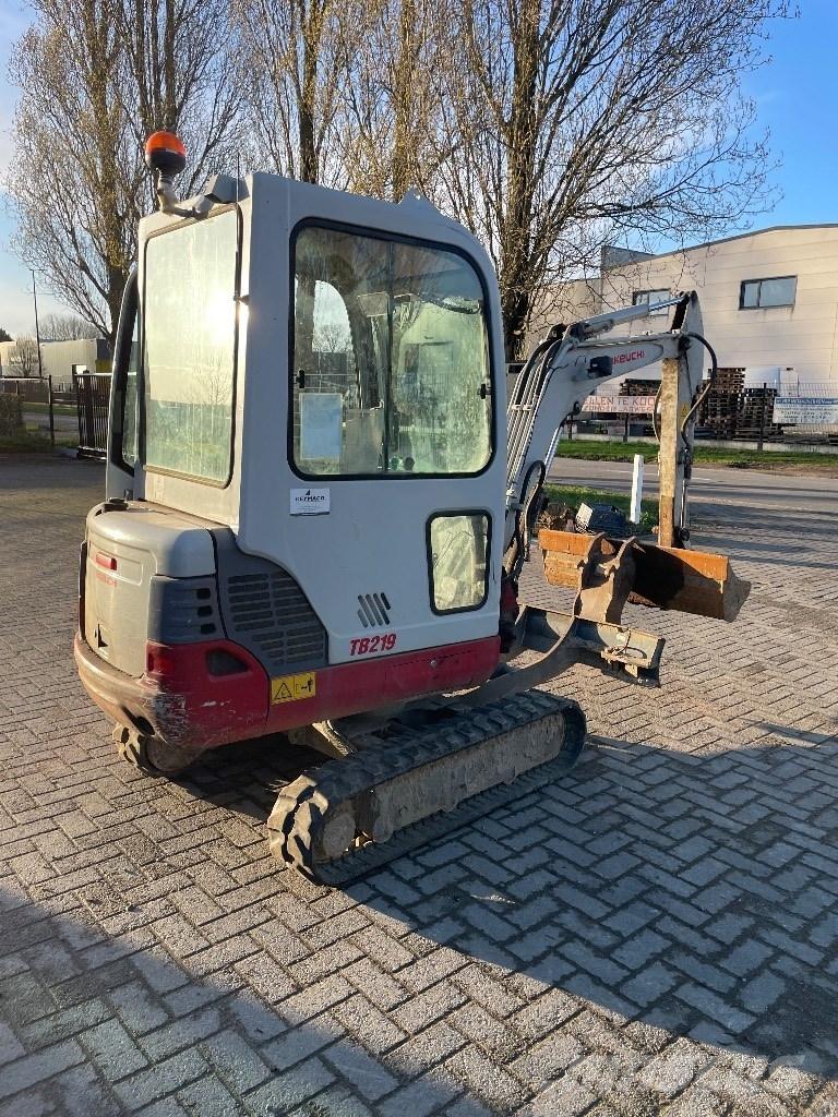 Takeuchi TB 219 Мини екскаватори < 7 т