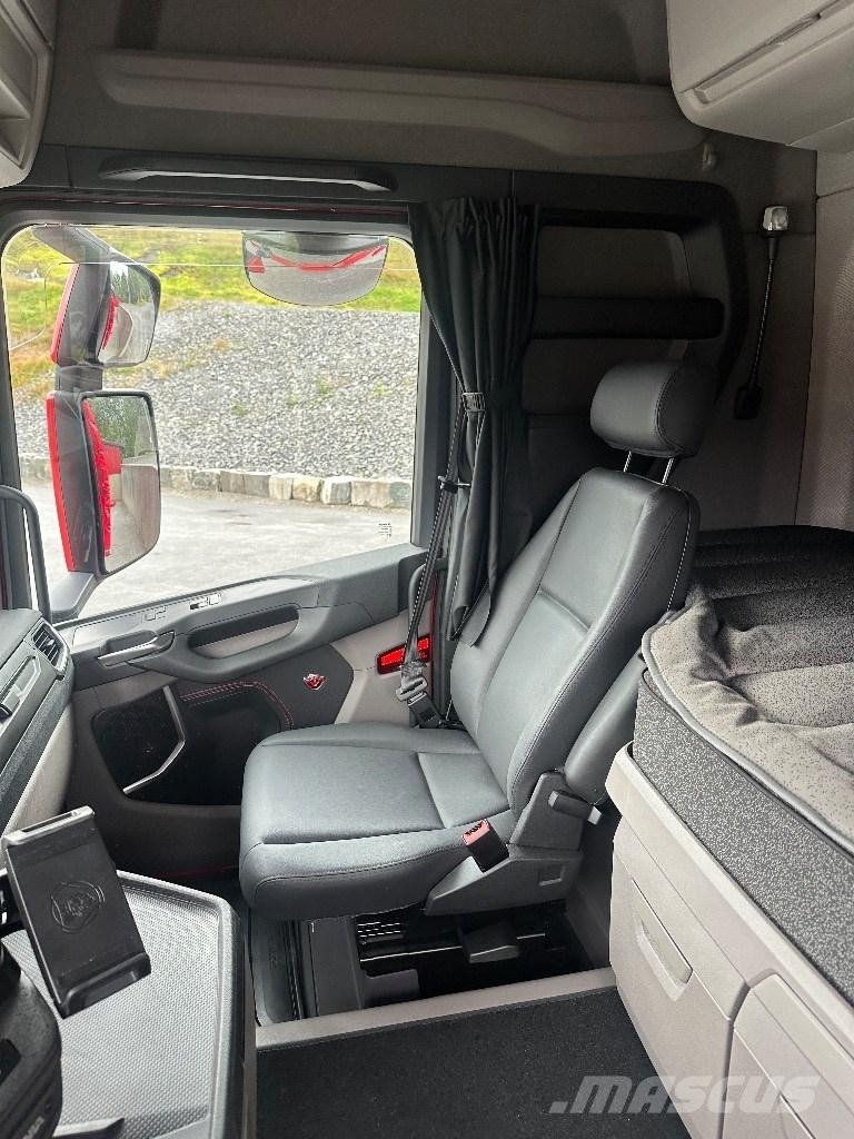 Scania R 590 Камиони за дървени стърготини

