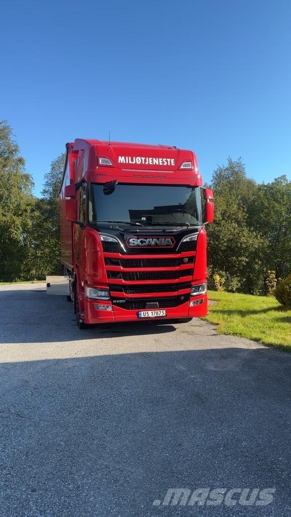 Scania R 590 Камиони за дървени стърготини
