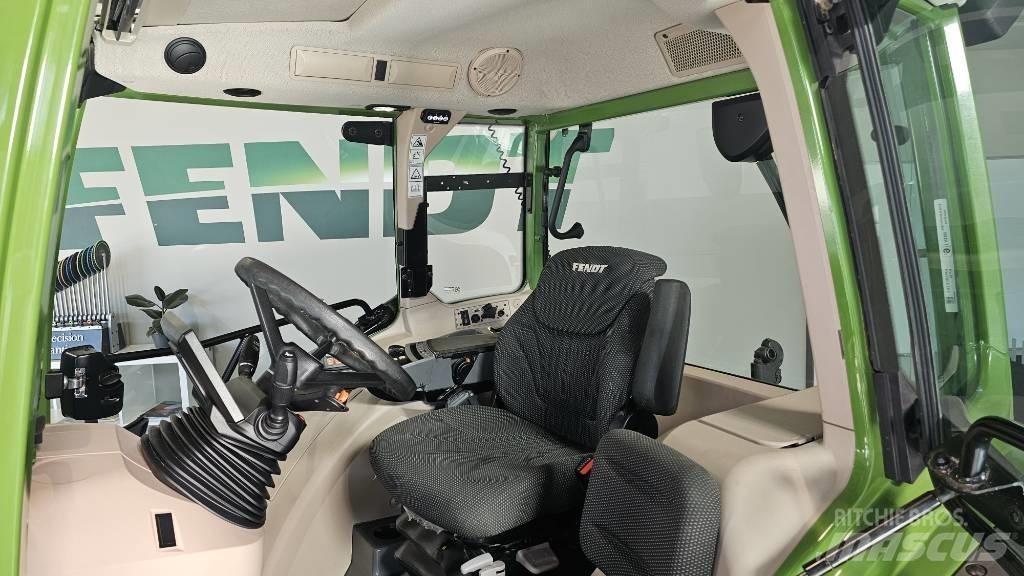 Fendt 211s VARIO Трактори