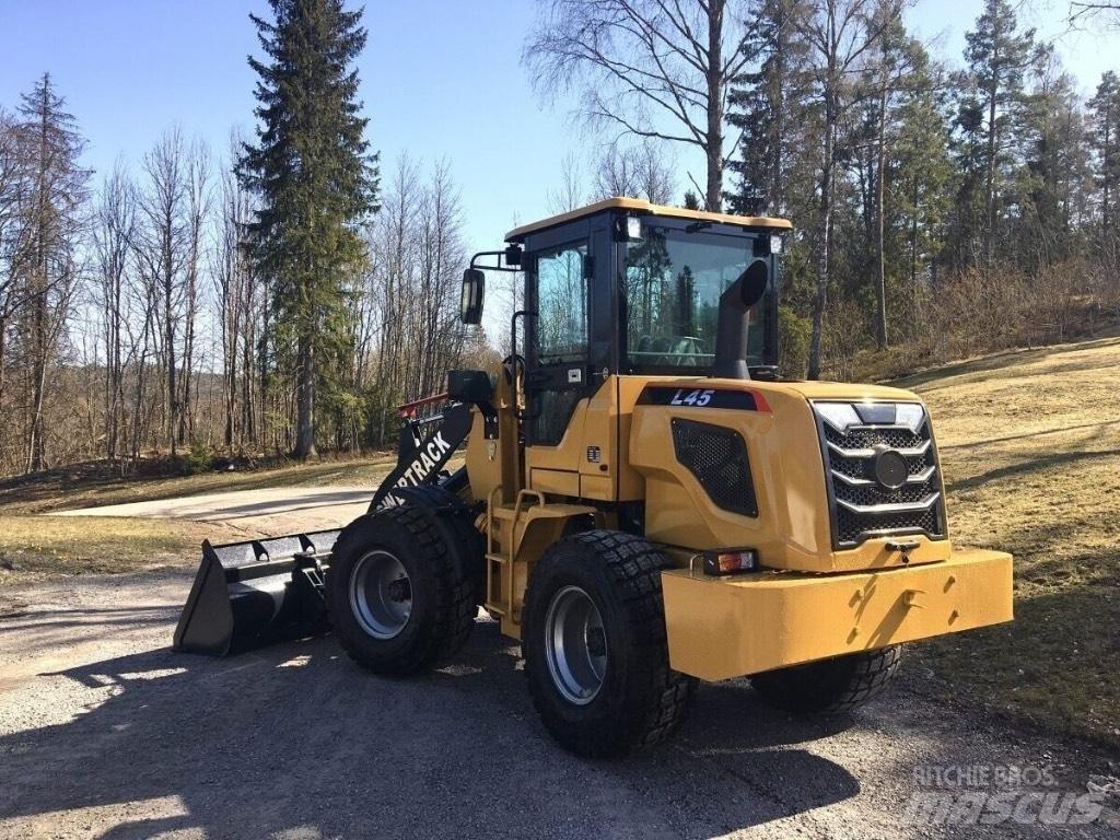 Powertrack L45 Колесни товарачи
