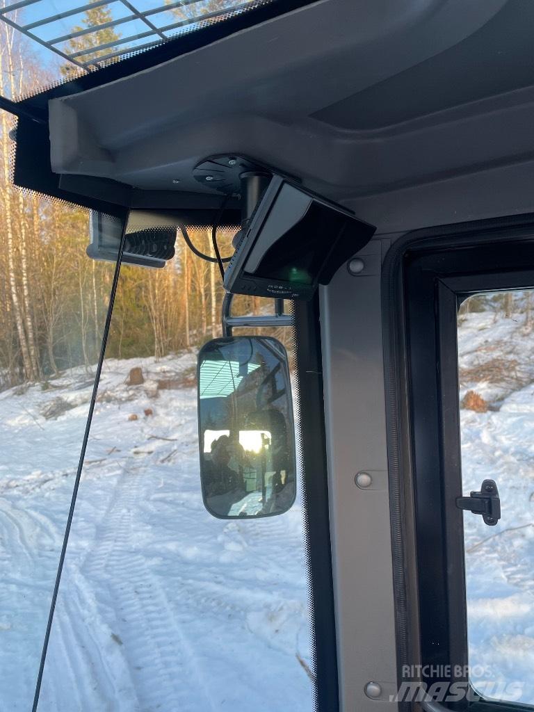 Powertrack L45 Колесни товарачи