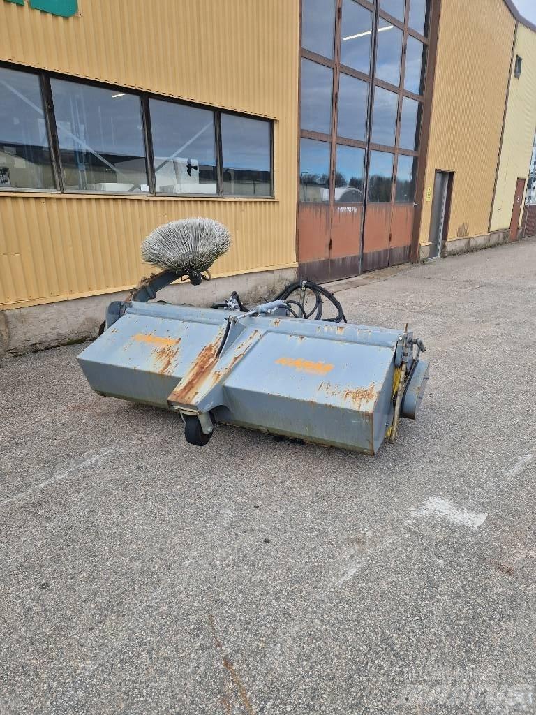 Fjärås Bema Dual 600 Автоматични метачки с четки