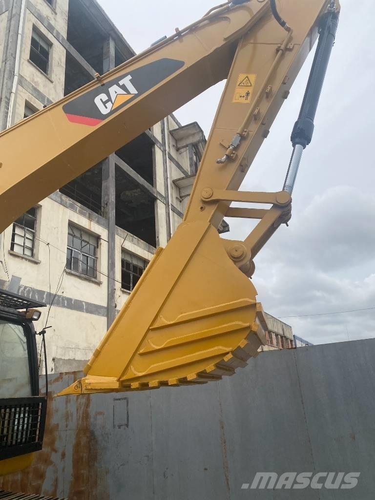 CAT 320 D Верижен екскаватор
