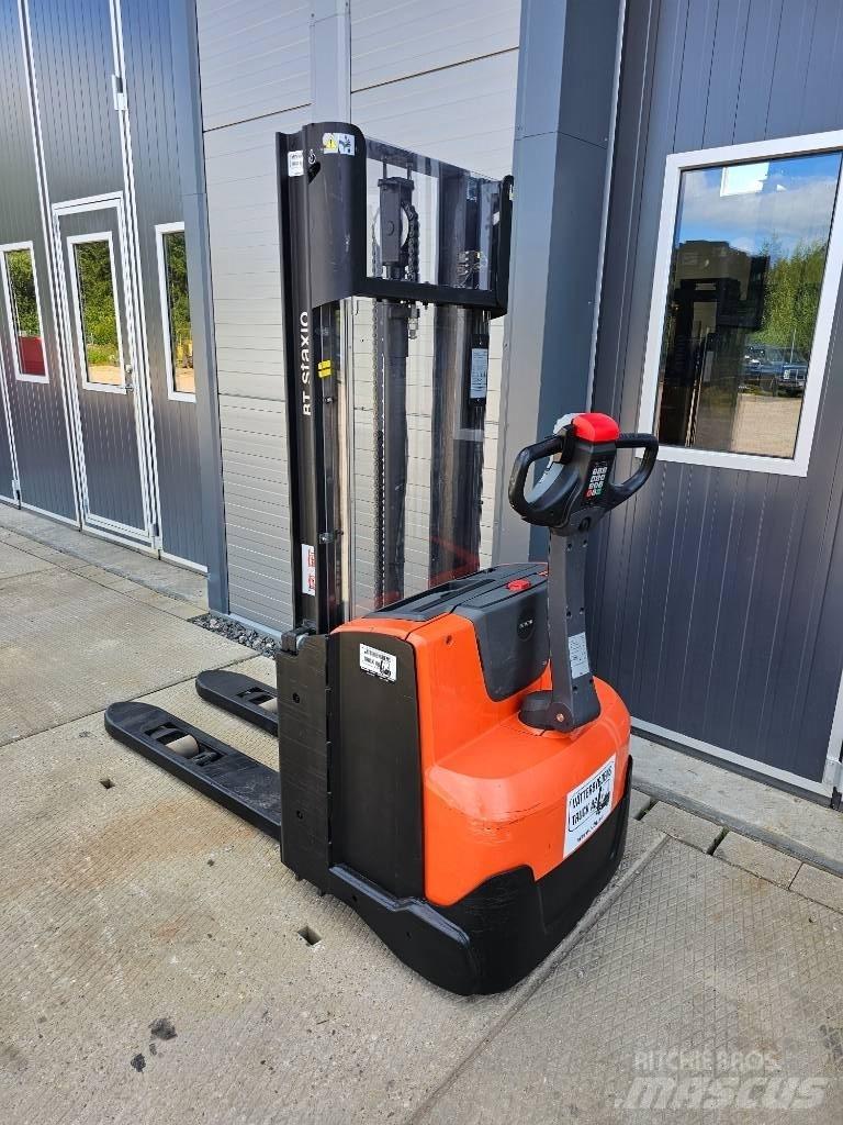 BT SWE 120 L Колички високоповдигачи с теглич