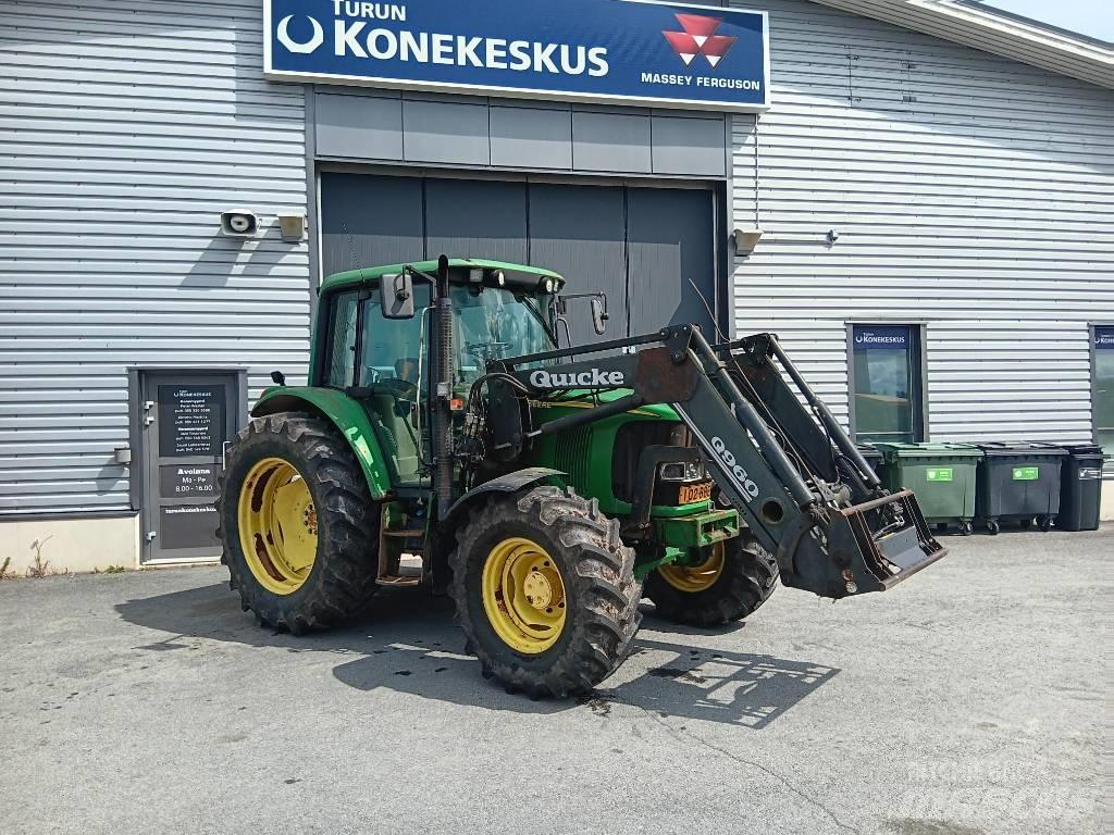 John Deere 6220 Трактори