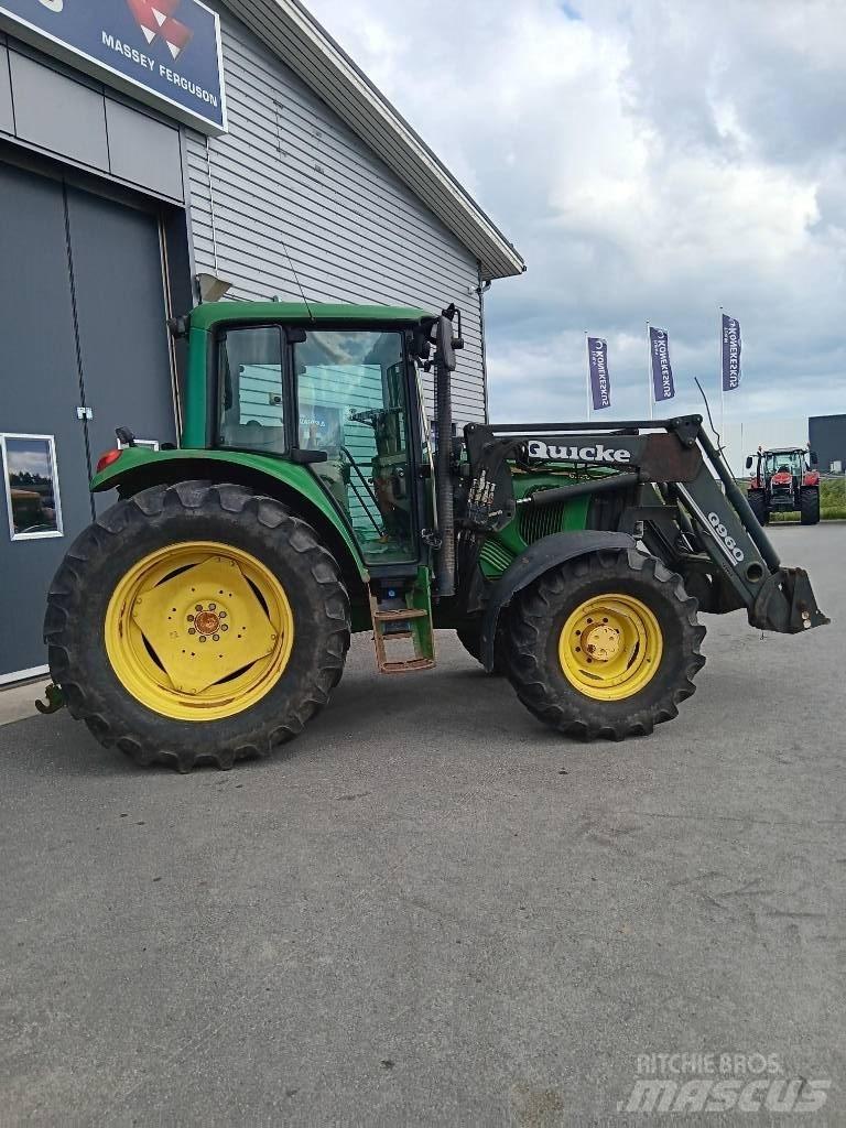 John Deere 6220 Трактори