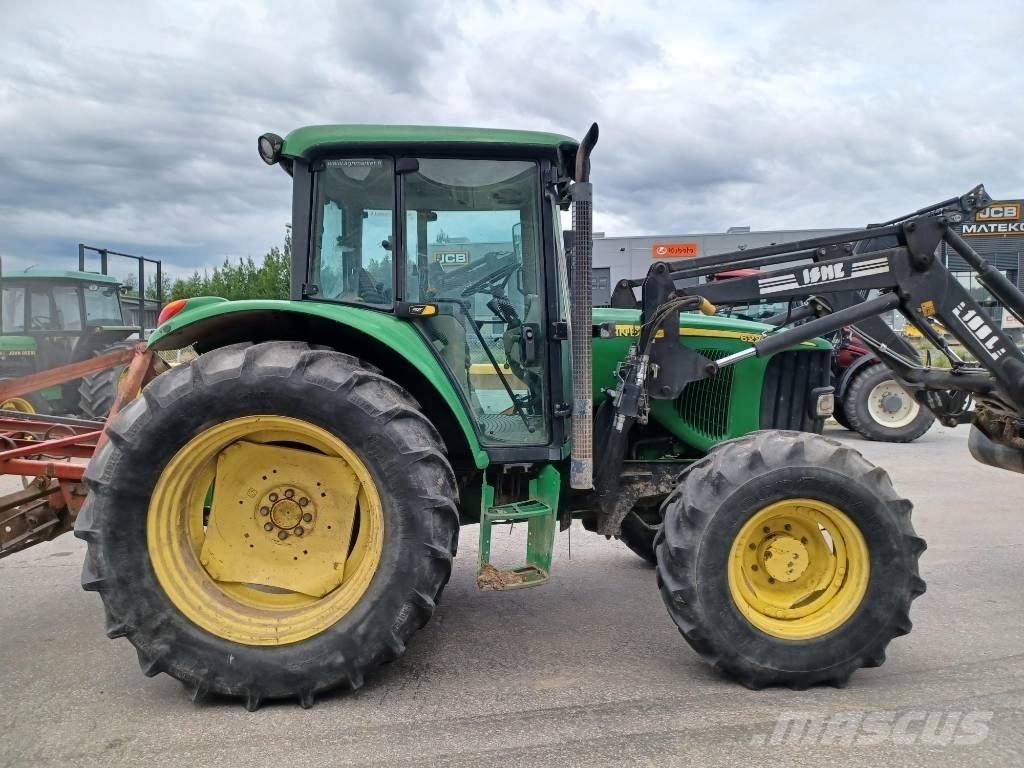 John Deere 6220 Трактори