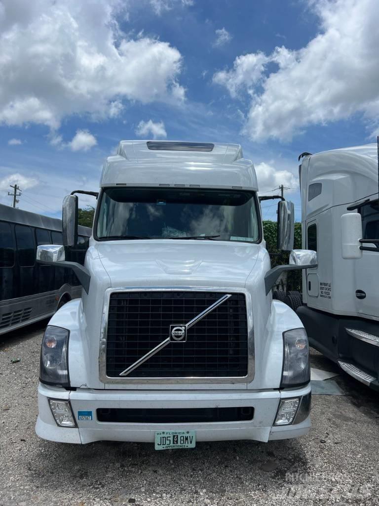Volvo VNL 780 Влекачи
