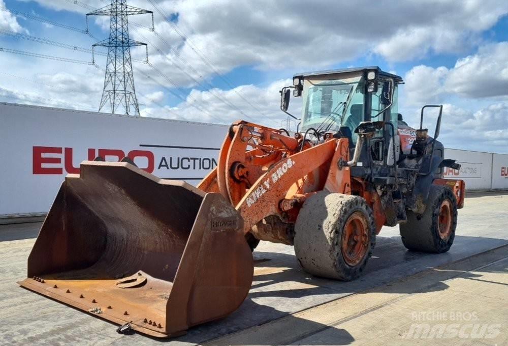 Hitachi ZW 220-6 Колесни товарачи