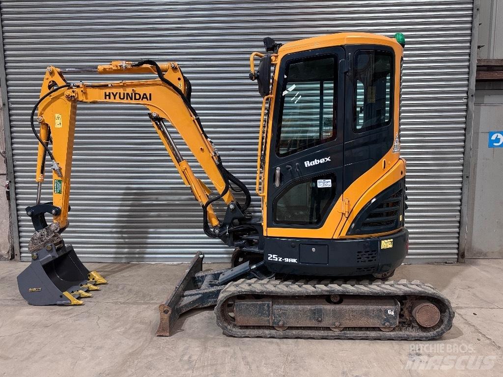 Hyundai R25Z-9 AK Мини екскаватори < 7 т