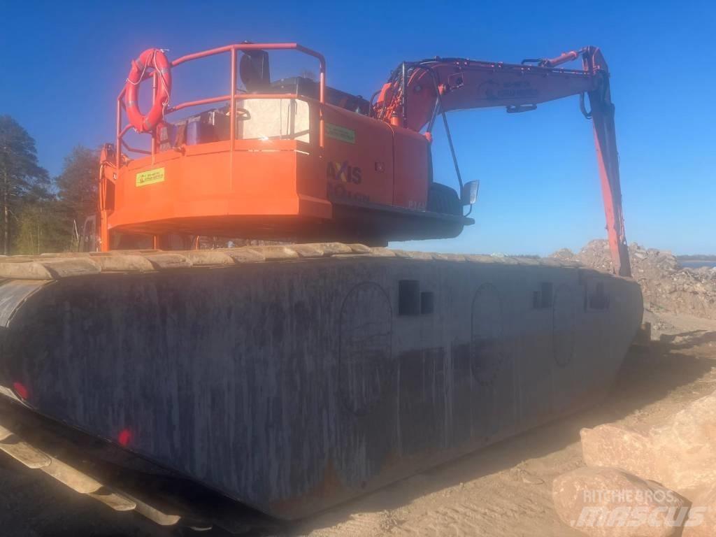 Hitachi ZX 130LCN Багери амфибии