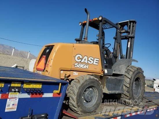CASE 586H Камиони за херавни местности