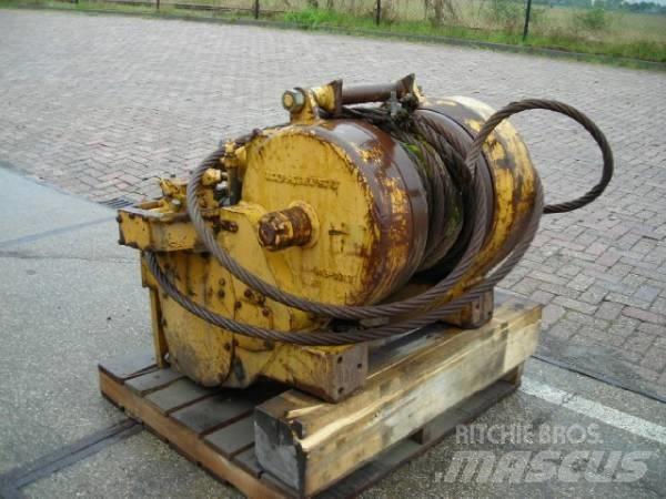 Komatsu D65E WINCH Други компоненти