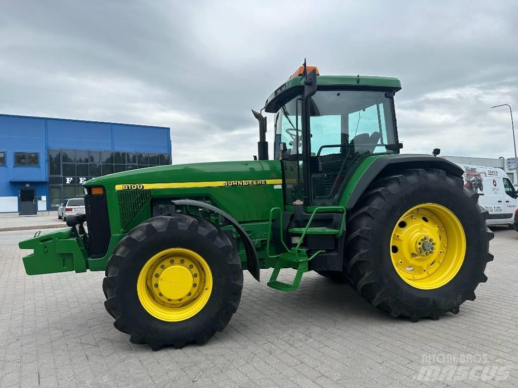 John Deere 8100 Трактори