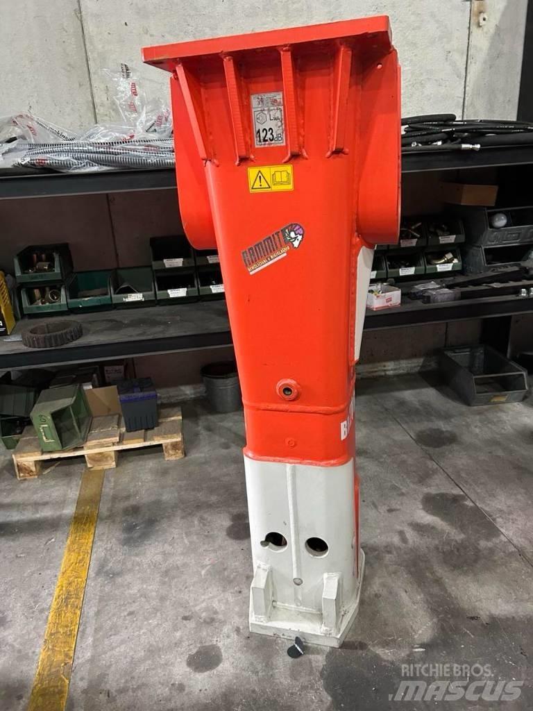 Rammer Rammer E64, Минно оборудване
