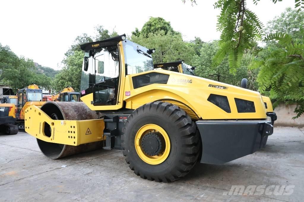 Bomag BW 226 BVC-5 Двойни барабанни ролки
