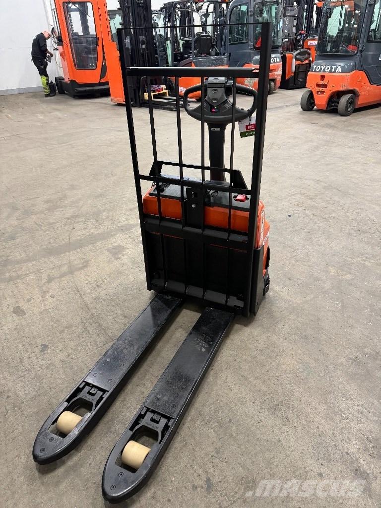 Toyota LWI160 Нископовдигач