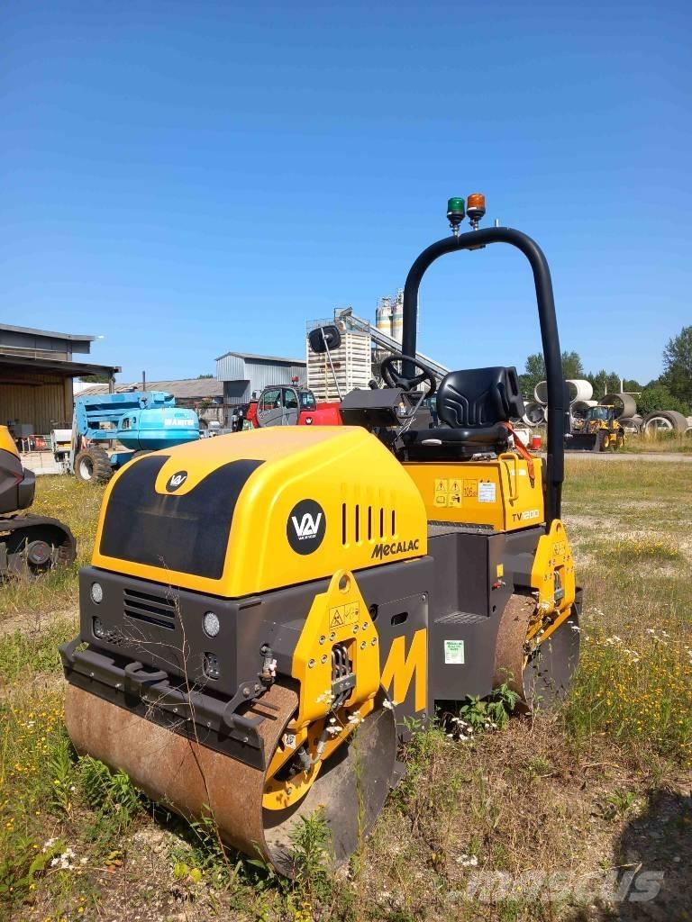 Mecalac TV1200 Пробки