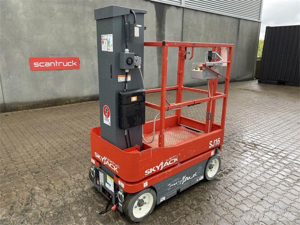 SkyJack SJ16 Вертикални мачтови повдигачи
