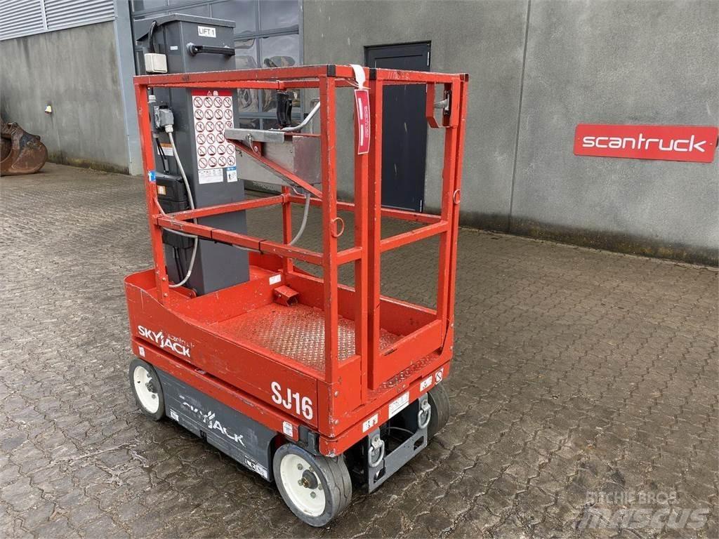 SkyJack SJ16 Вертикални мачтови повдигачи
