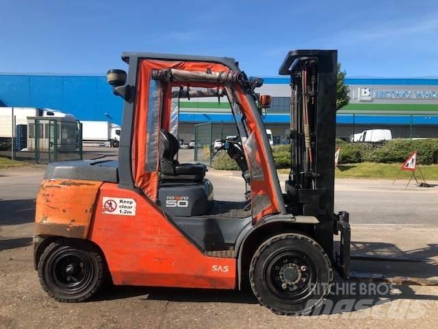 Toyota 40-8FD45N Дизелови камиони