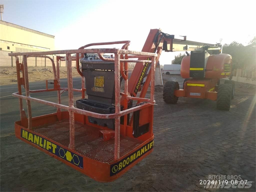 JLG 800AJ Съчленени стрелови подемници