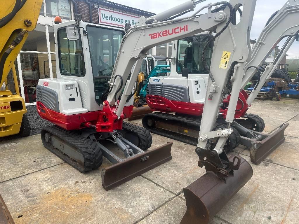 Takeuchi TB228 Мини екскаватори < 7 т