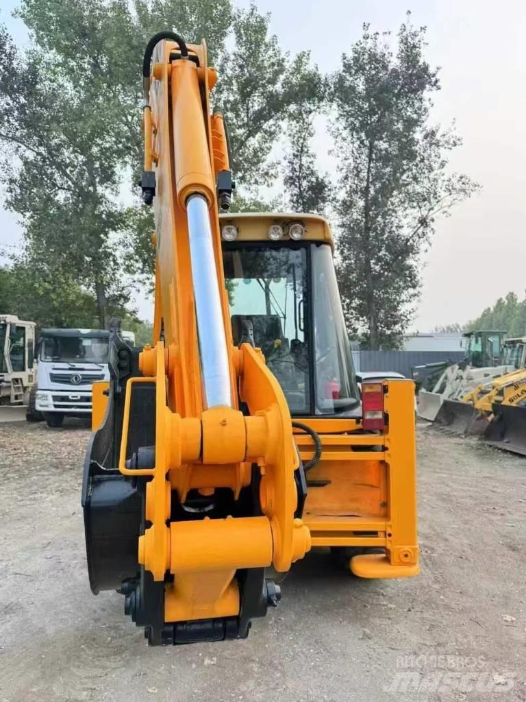 JCB 3 CX Товарач със заден ексватор