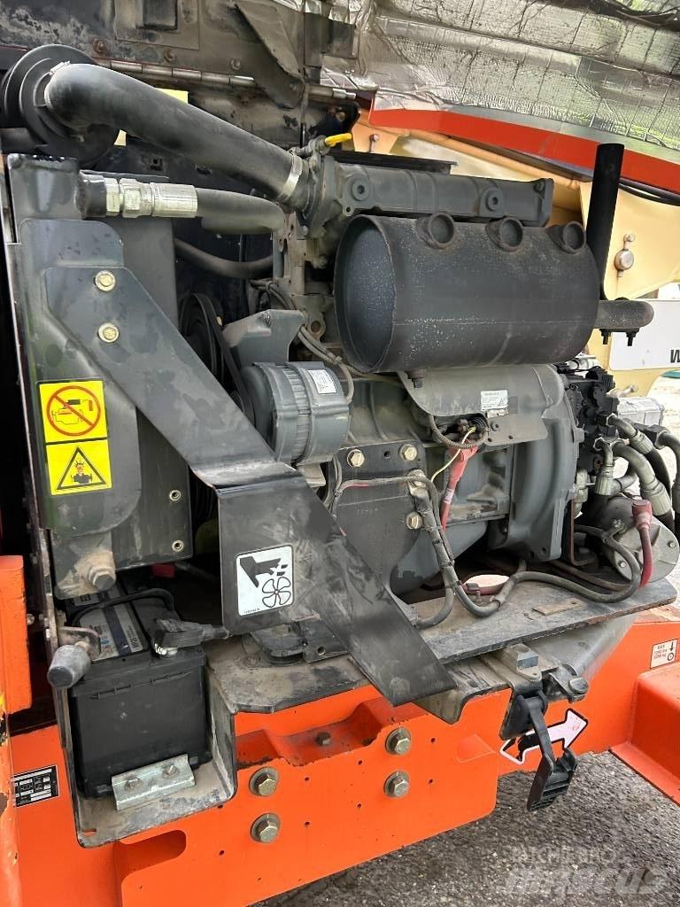 JLG 450 AJ Съчленени стрелови подемници