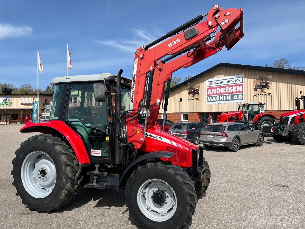 Massey Ferguson 5435 Трактори