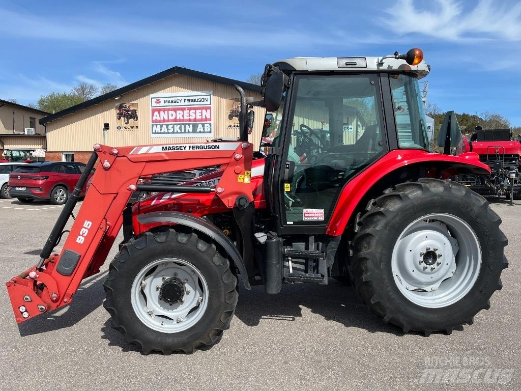 Massey Ferguson 5435 Трактори