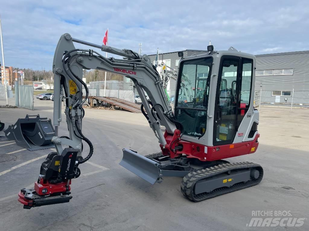 Takeuchi TB 225 Мини екскаватори < 7 т