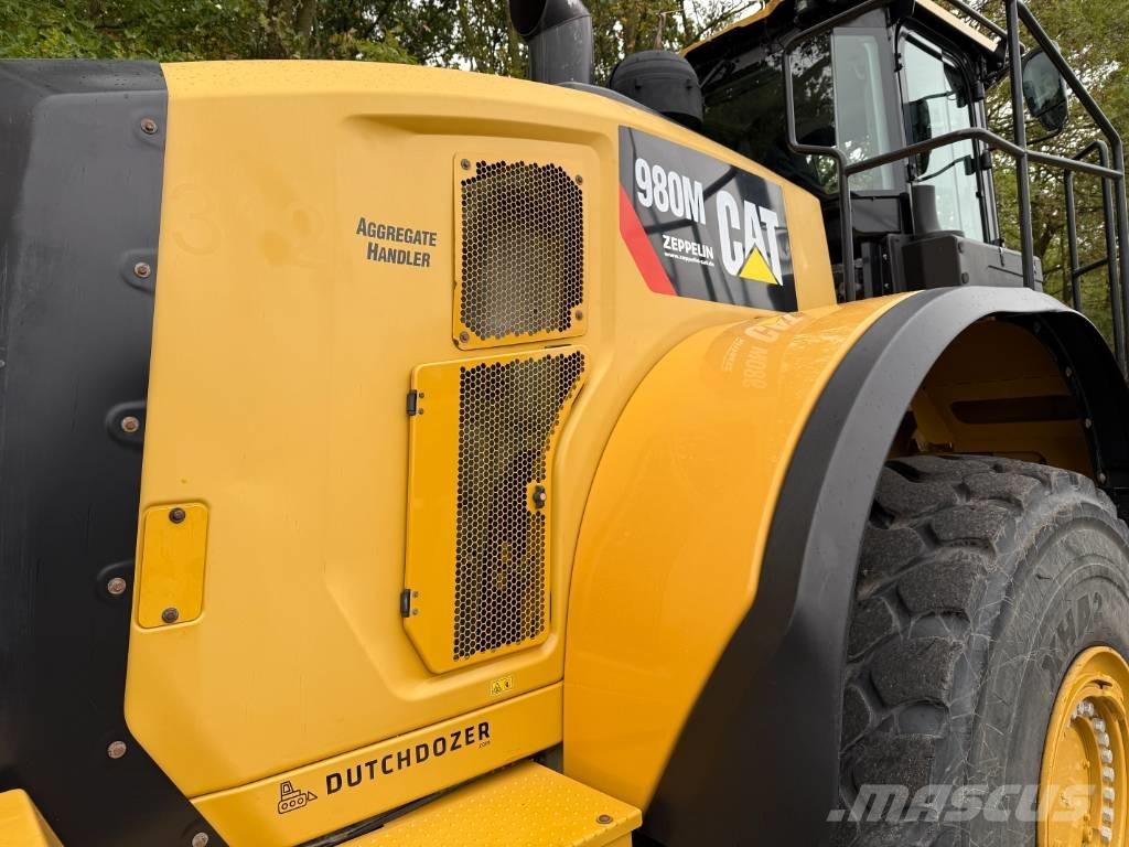 CAT 980M Колесни товарачи