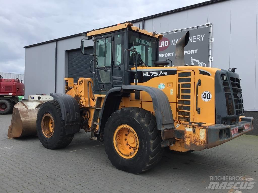 Hyundai HL 757-9 Колесни товарачи